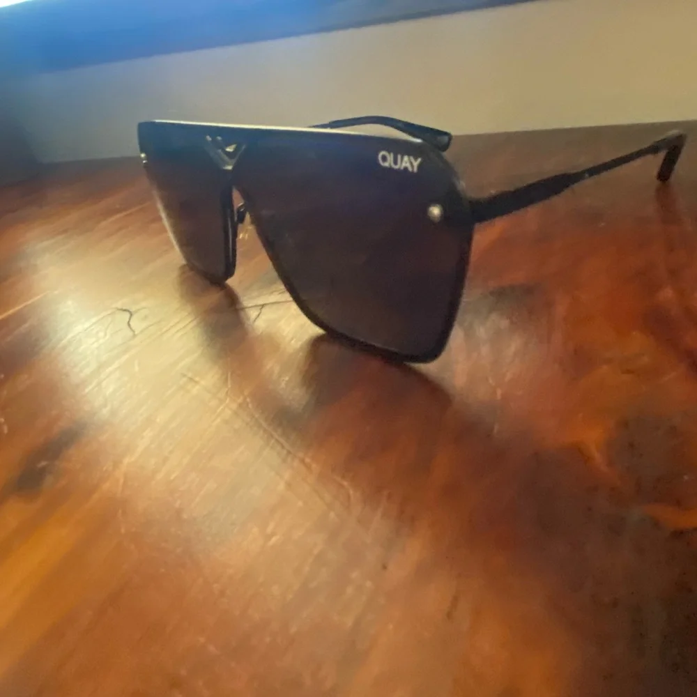 Quay Australia Gold Aviator and Black Square Sunglasses - Picture 4 of 14